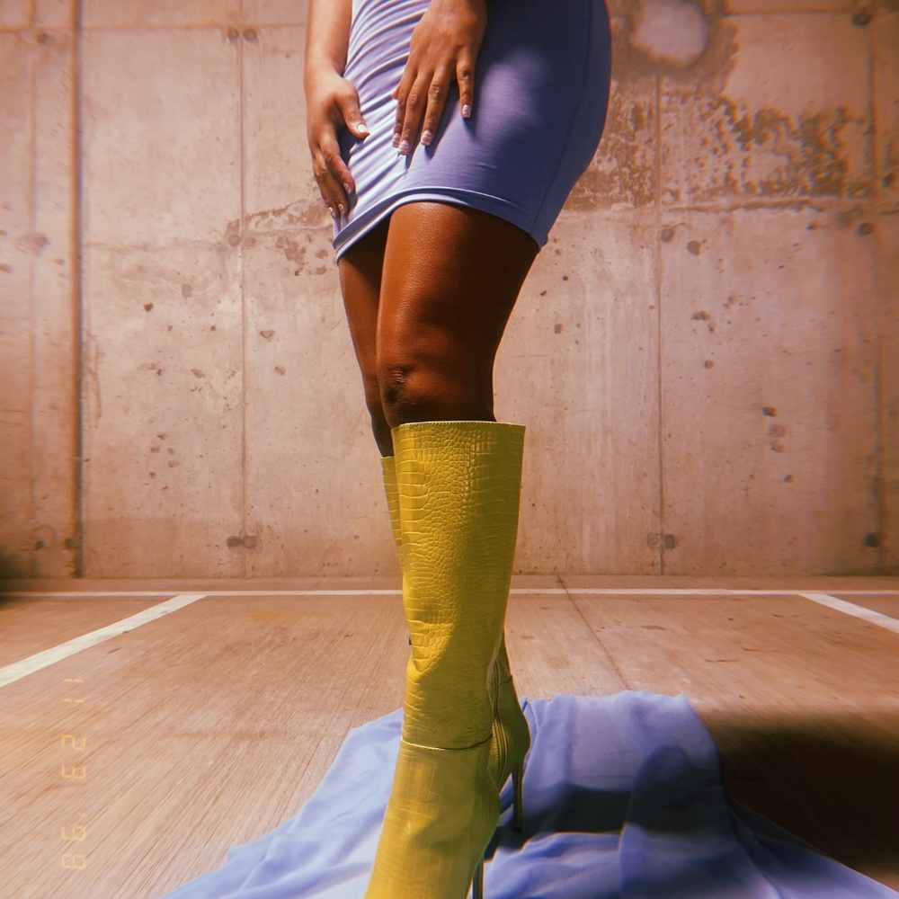 Lemon-lime knee boots - Picture 6 of 9